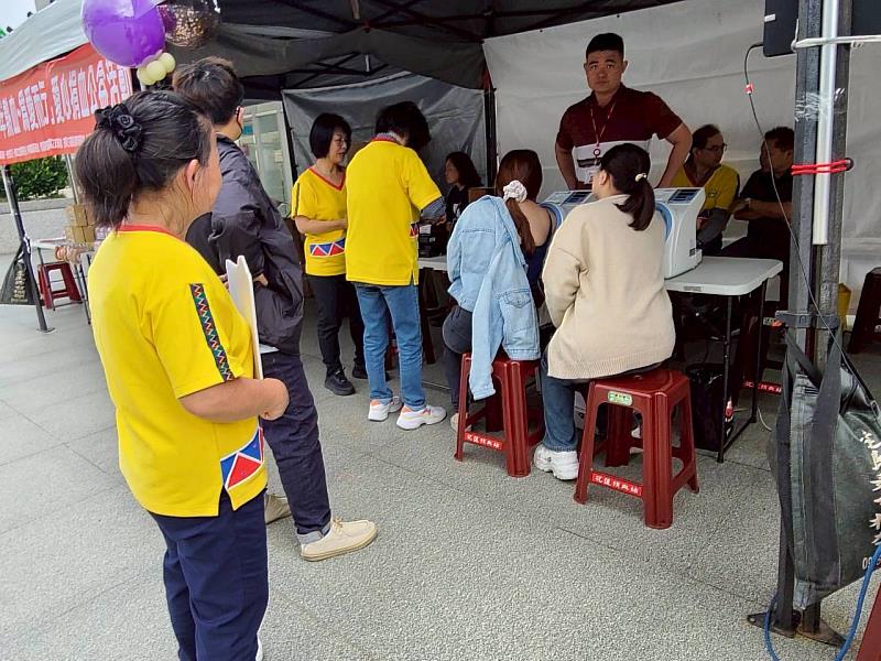花蓮縣救國團「青年熱血、為愛而行」公益捐血活動