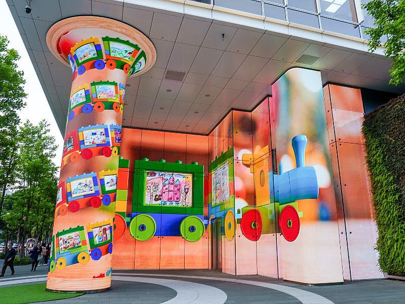 展覽以「我的夢想城堡／家園」為主題。