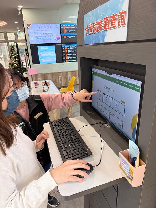 中彰投分署專業諮詢 助青年護理師成功轉職ICU 