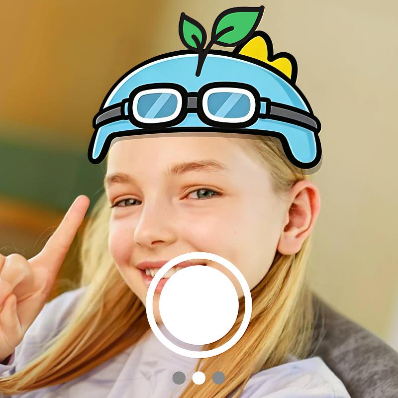 台灣大哥大電信獨家「myFirst Fone S3 SE 4G 兒童智慧手錶」春遊版數位內容，擁有探險帽、飛行帽主題自拍相框，為每張照片增添更多趣味，搭配4G月租398元方案，享專案價0元。