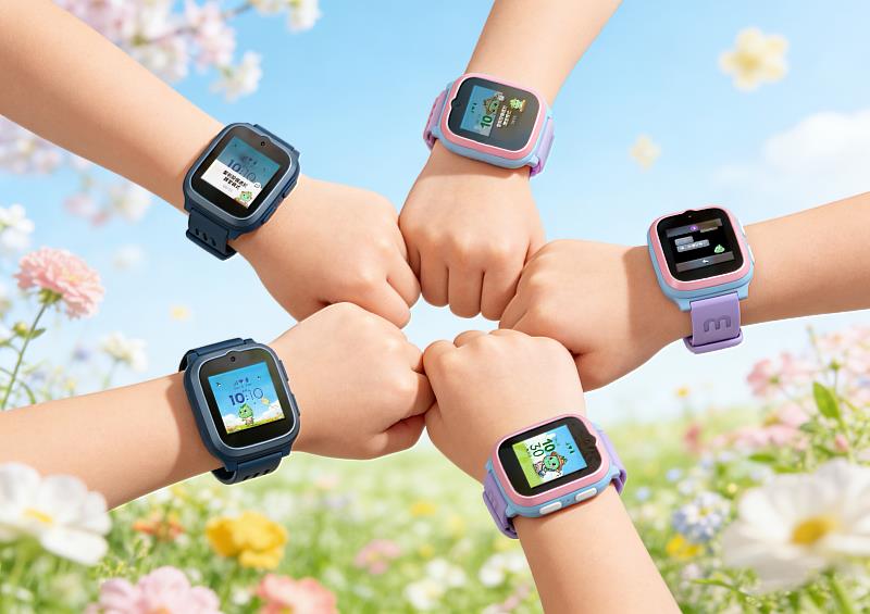 台灣大哥大電信獨家「myFirst Fone S3 SE 4G 兒童智慧手錶」擁有精準定位、SOS一鍵求救、上課模式等9大守護與陪伴功能，今（1）日再推出春遊版數位內容，化身為小小探險家的Mino小恐龍出現在開機畫面、動態桌布、上課模式提醒等，陪孩子迎接充滿活力的春季時光。