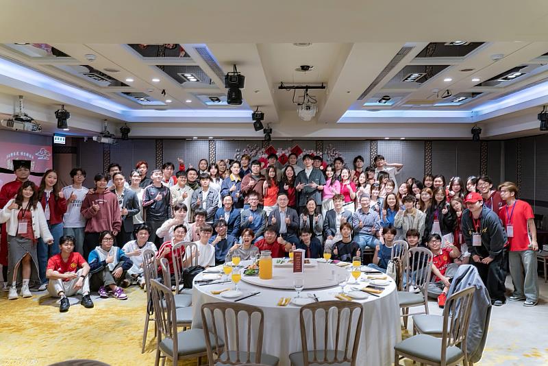 海大僑聯社舉辦春節晚會。