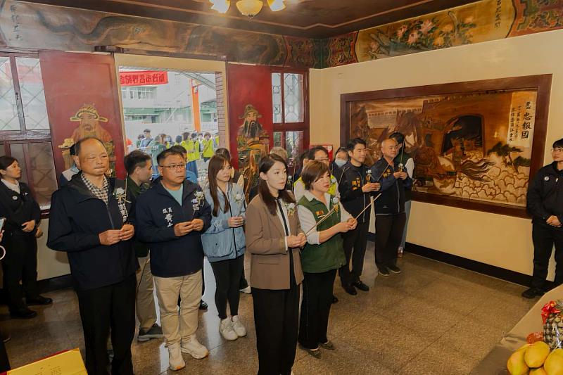 岳武穆王923週年聖誕，高虹安市長赴關帝廟祝壽。