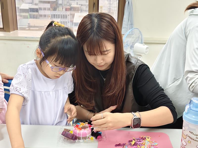 南投縣救國團打造專屬甜甜圈造型皂 親子共創兒童節回憶