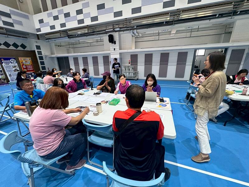 黃淑芬講師授課。