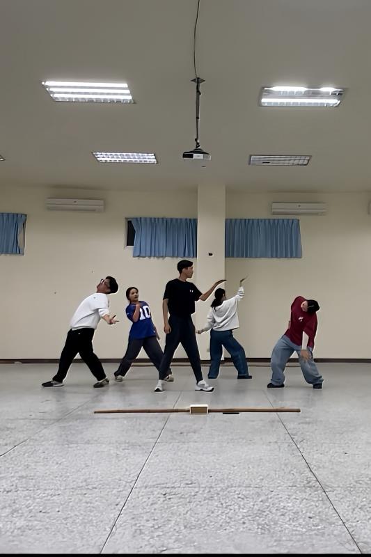 排練幕後照－林群傑 Piya・rahutangeran《傻瓜才追夢》。