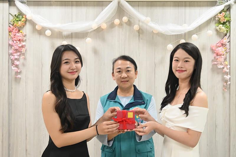 南大親善大使團新任幹部正式接棒，延續「親切、熱情、專業」精神，展現團隊持續運作的實力。