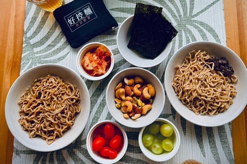 日日好食好控麵輕鬆改善日常營養,不僅提供紮實飽足感,內涵的優質蛋白、膳食纖維等,更能補足關鍵營養。(資料來源:日日好食)
