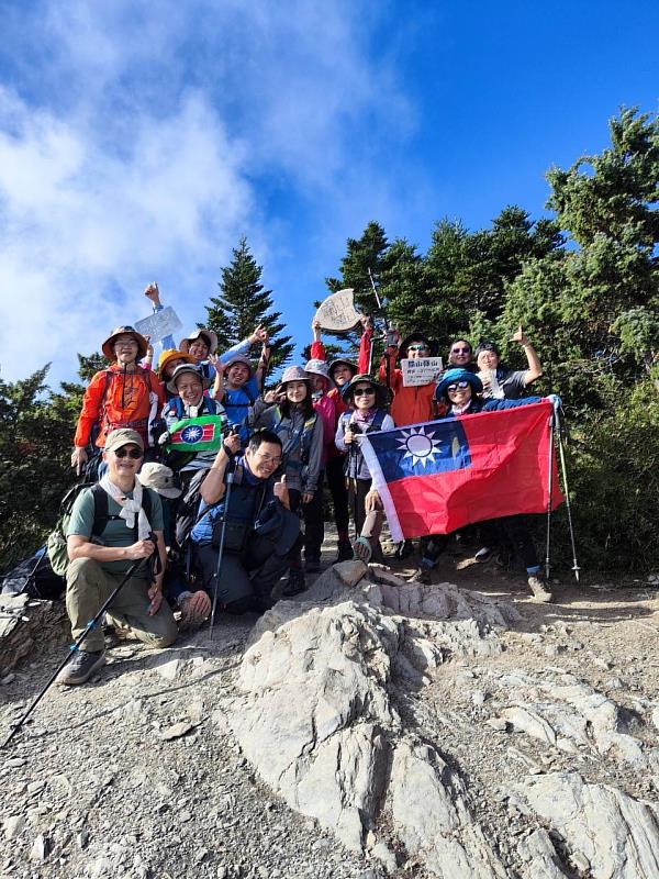 跨越雲端的分界線！「南橫公路：救國團『摘星計畫』」限時啟動，邀你解鎖百岳人生清單。