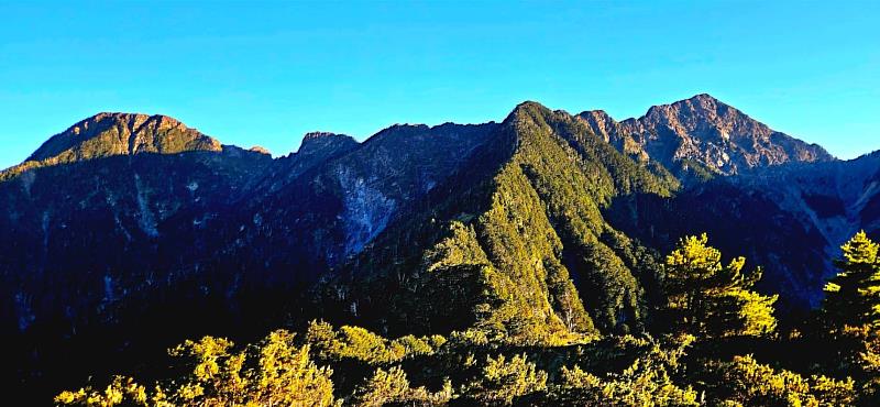 救國團首度推出「南疆聖山－北大武」圓夢登山行程邀請青年及大眾3天2夜挑戰百岳 用行動為青春寫下難忘篇章。
