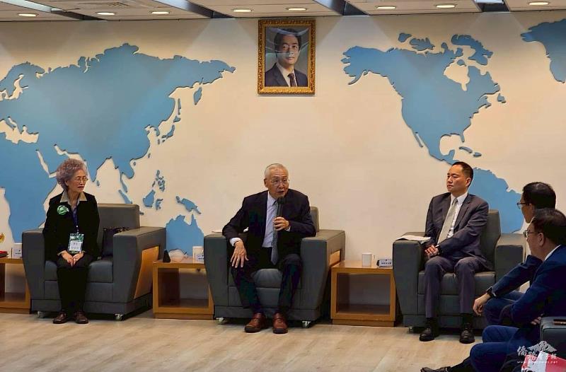 副委員長張良民致詞。