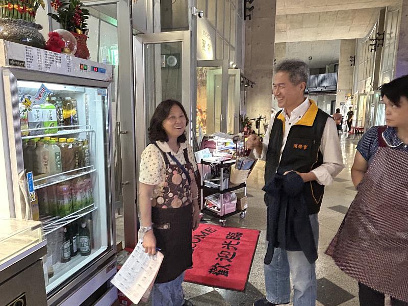 消保官現場瞭解海鮮餐廳價格標示狀況