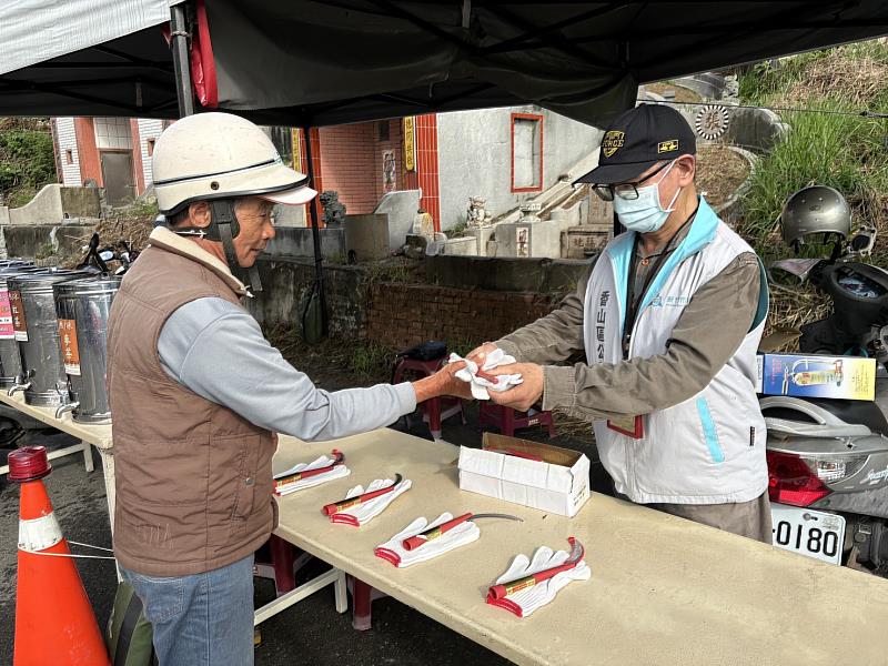 第十一公墓便民服務站服務情形