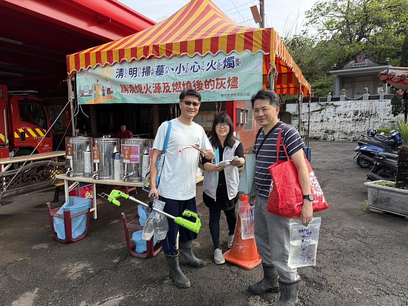 第八公墓便民服務站服務情形