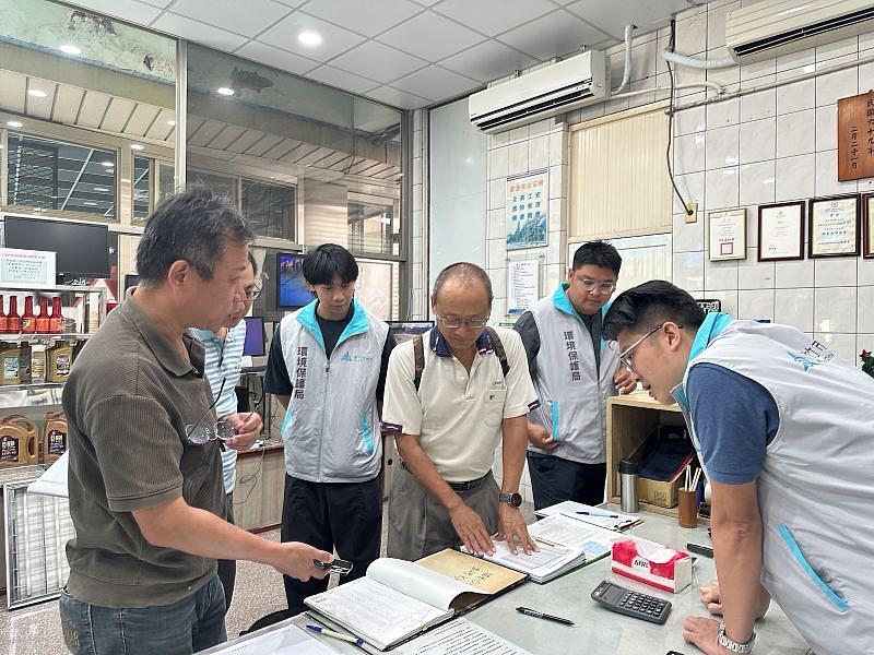 加油站評鑑現勘。