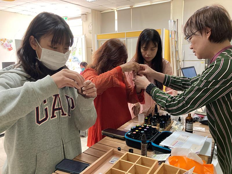 崑大資管系輔導新化DOC讓「建築留香」 AI調香打造感官文化新體驗