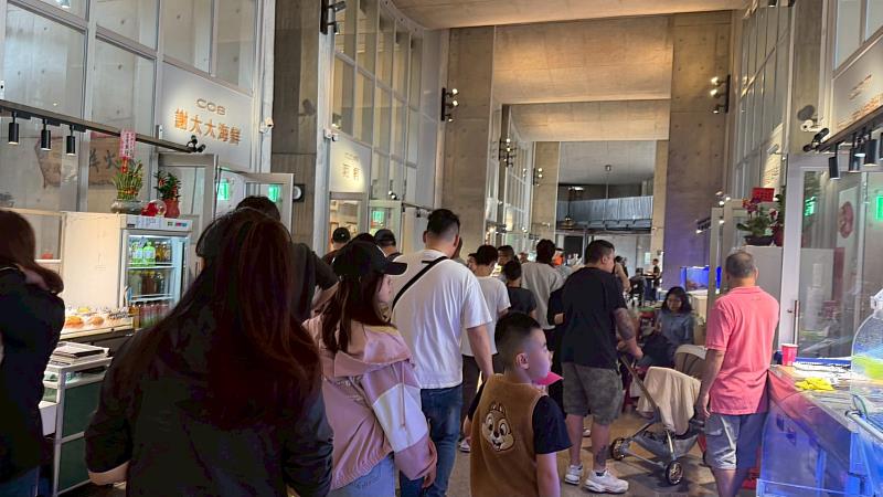 竹風漁市開幕2個月吸引逾60萬人次朝聖。