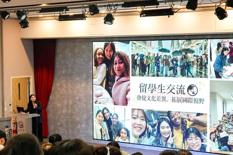 世新大學日文系校友劉映緹以在30歲前完成想做的事自勉，跨出舒適圈規劃赴日深造。（世新大學提供）