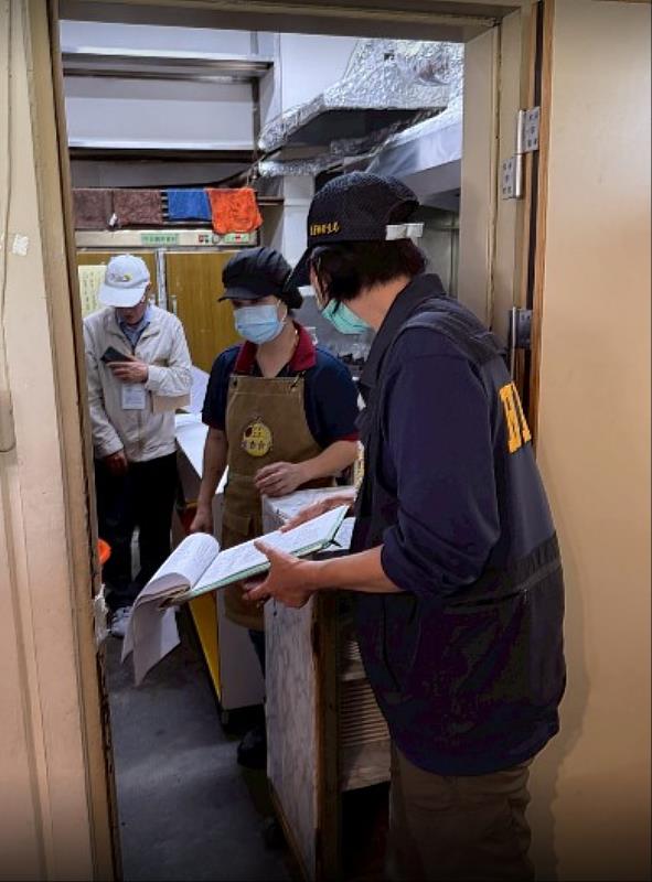 教育部會同花蓮縣衛生局辦理餐飲衛生輔導訪查。