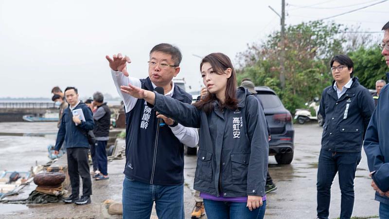 高虹安市長視察海山漁港,推動清淤與港區設施升級。