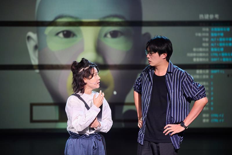 第4屆桃園科技表演藝術獎－銀獎&廣藝特別獎：混將《電波訊號：昏迷父親連線對話》演出片段1