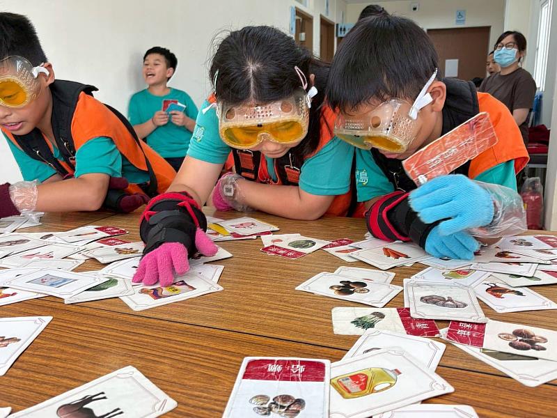 離島也能讓長者安心 臺東縣衛生局「高齡友善X科技輔具」活動前進蘭嶼及綠島