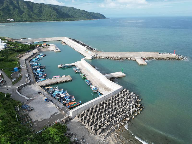 興海漁港。（屏東縣政府提供）