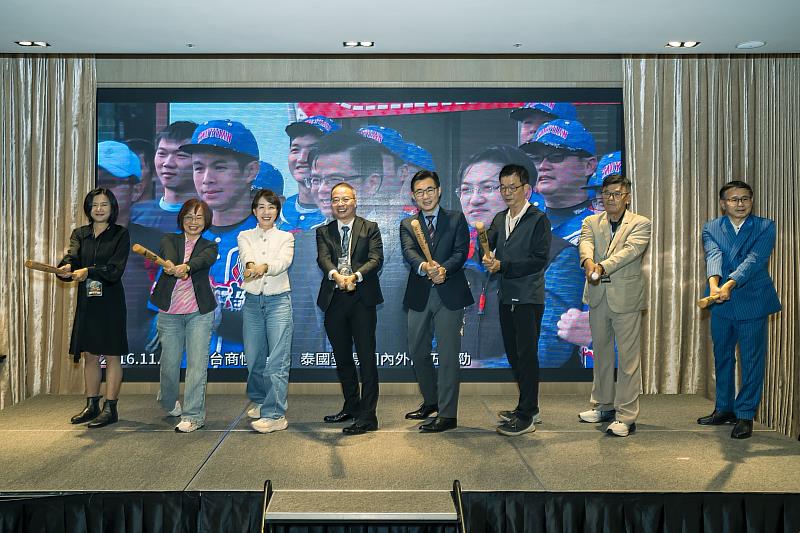 賽事全壘打啟動儀式。