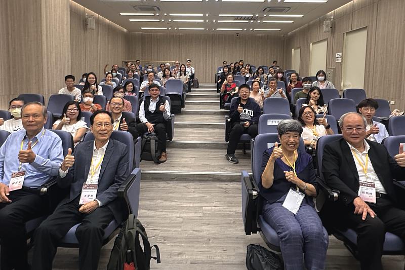 座談會現場以3大主題一步步的引導參加者思考,盼傳播正確食安觀念,共同推動食品安全,守護「民以食為天」的安心生活。