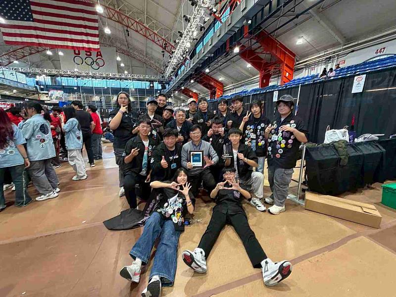 竹崎高中FRC7551紐約賽奪佳績 晉級休士頓世界賽
