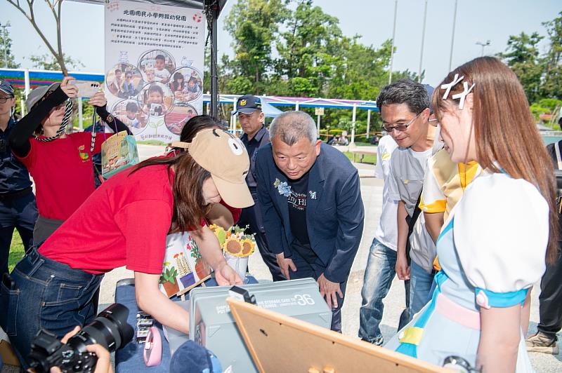 0_林瑞彥副市長參觀幼兒教育成果展 (4)