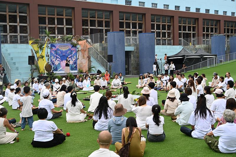 百人頌缽齊鳴超震撼！臺東「自然醒慢活祭」啟動 引領療癒新風潮
