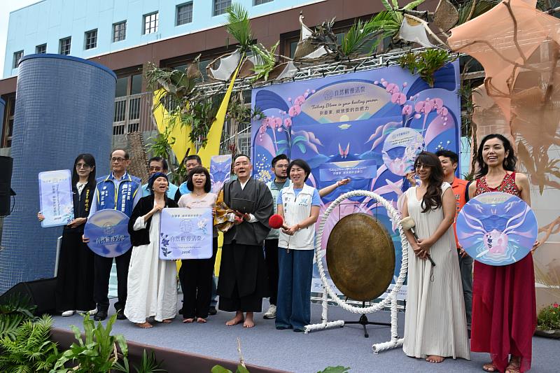 百人頌缽齊鳴超震撼!臺東「自然醒慢活祭」啟動 引領療癒新風潮