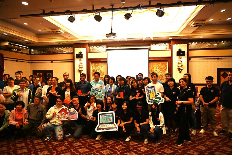 臺東縣戶政聯訓！法規職能與療癒手作 饒慶鈴表揚績優戶政人員