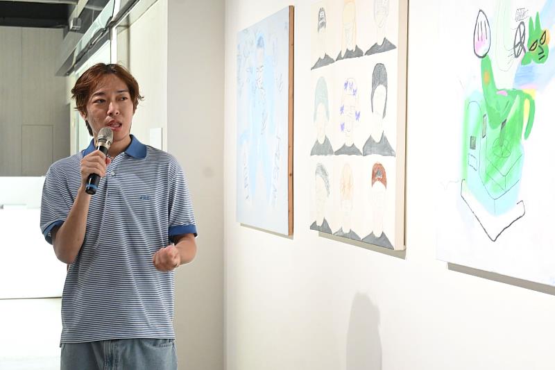 來自高雄的藝術家桑拿大可認為「靈感來自於生活,帶點慵懶」,於是將緩慢、自由的性格反射在創作上。