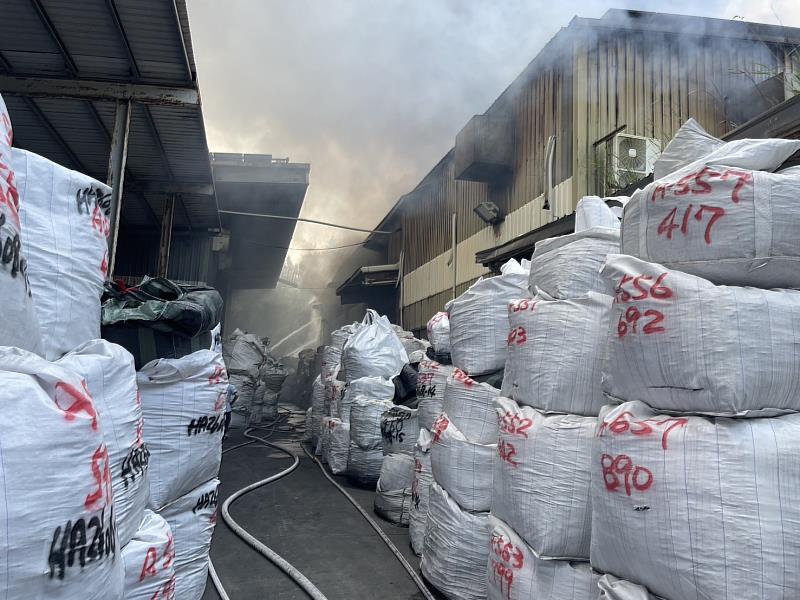 消防局現場救災狀況。