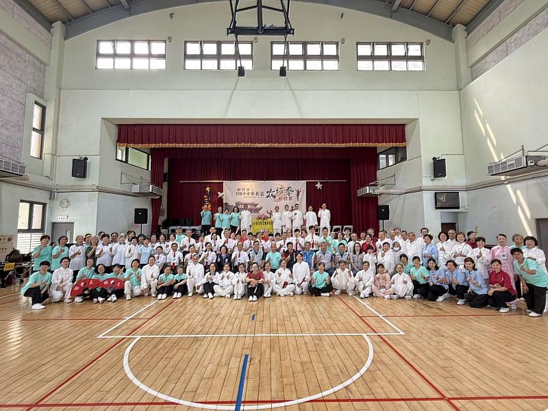竹市市長盃太極拳錦標賽登場合影。