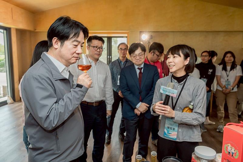 台東紅烏龍展現精品實力！賴總統親訪肯定職人匠心