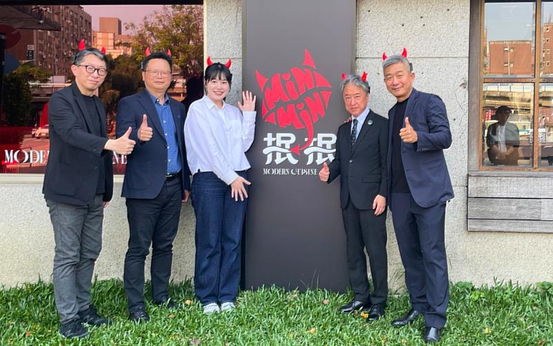 獺祭酒廠特別派專人來參與開幕盛宴，共同見證抿抿全日本酒地圖的正式啟動。