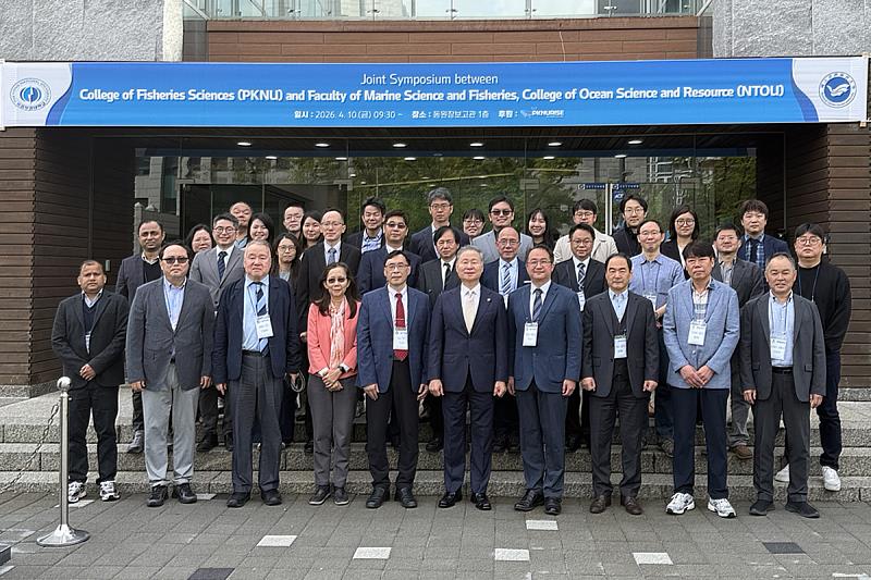 海大海資院赴韓國釜慶大學進行姊妹校學術交流合作。