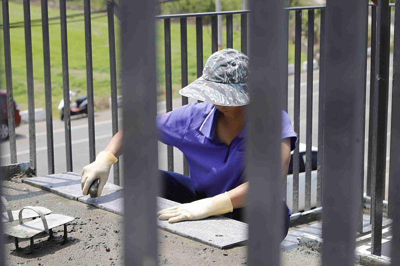 翁章梁關心消防局第一大隊義竹分隊拆除重建工程