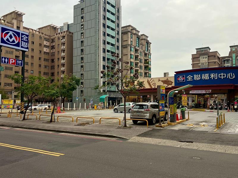 全聯「泰山全興門市」是全台全聯業績冠軍，就位在十八甲重劃區內。