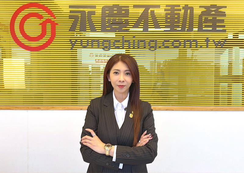 永慶不動產唐嘉萍團隊業績連續3年破億,是東台灣房仲市場少見的「億級房仲」。