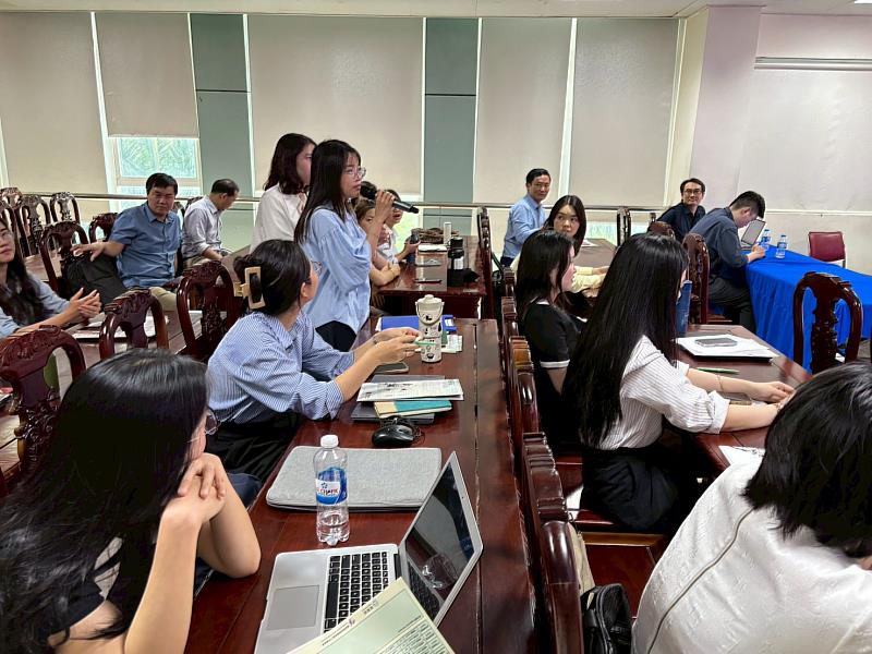 研習會現場交流踴躍(東亞科大場次)