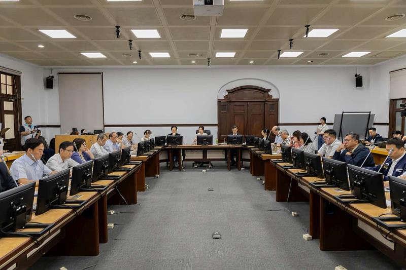 新竹市政府今（14）日召開市務會議，由市長高虹安主持。