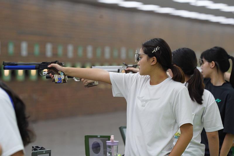 全中運射擊賽落幕，南崁高中5金7銀稱霸靶場，陳宥安單日雙破紀錄。