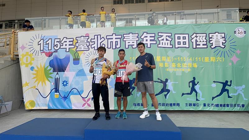 崑山科大魏浩倫（中）憑藉強大的爆發力與穩定的心理素質，於男子100公尺決賽中跑出10.59秒的優異成績。