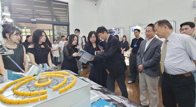 創設系優秀作品。