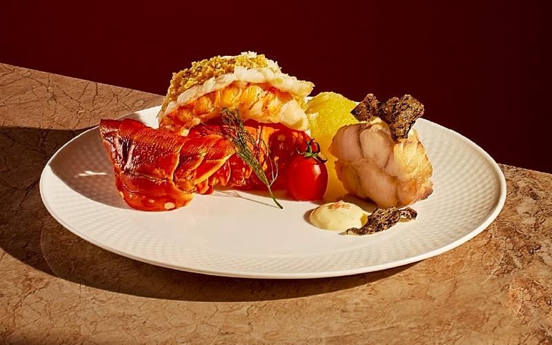 姓名中有「真」、「淑」、「美」、「麗」中任一同音字，即日起到5/29期間，平日到王品牛排消費2客套餐，就款待「龍重雙饗：龍蝦・嫩煎龍虎斑」1份。