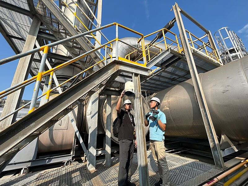 微型感測器置高點架設